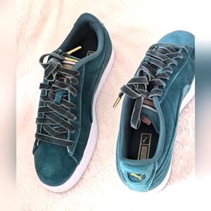 PUMA Women's Green Velvet Basket Classics Sneaker NEW Size 9.5M